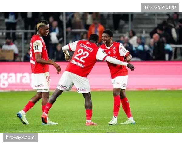 兰斯队赛季表现突出，蓄势待发迎接新赛季挑战