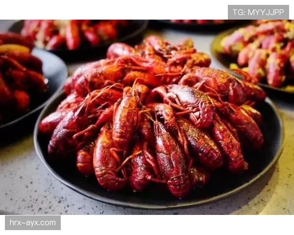 汪周雨家里到底有多爽？训练间隙能直接点外卖吃龙虾这哪是运动员啊！